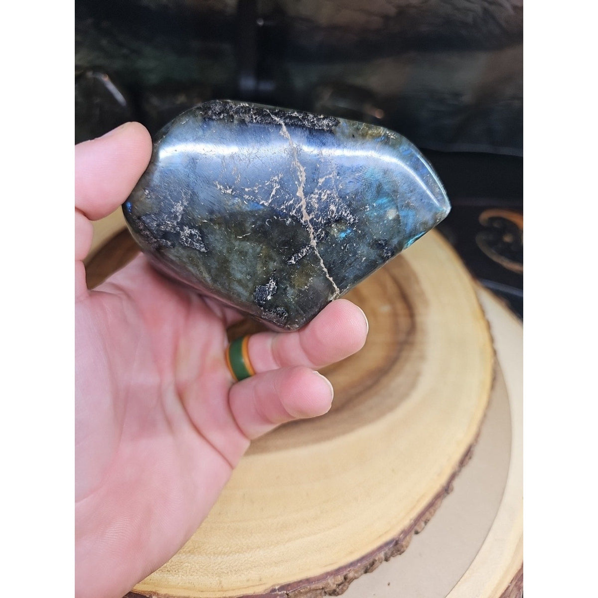 Rainbow Labradorite Spectrolite — 1.29lb, Color Flash Stone, Madagascar