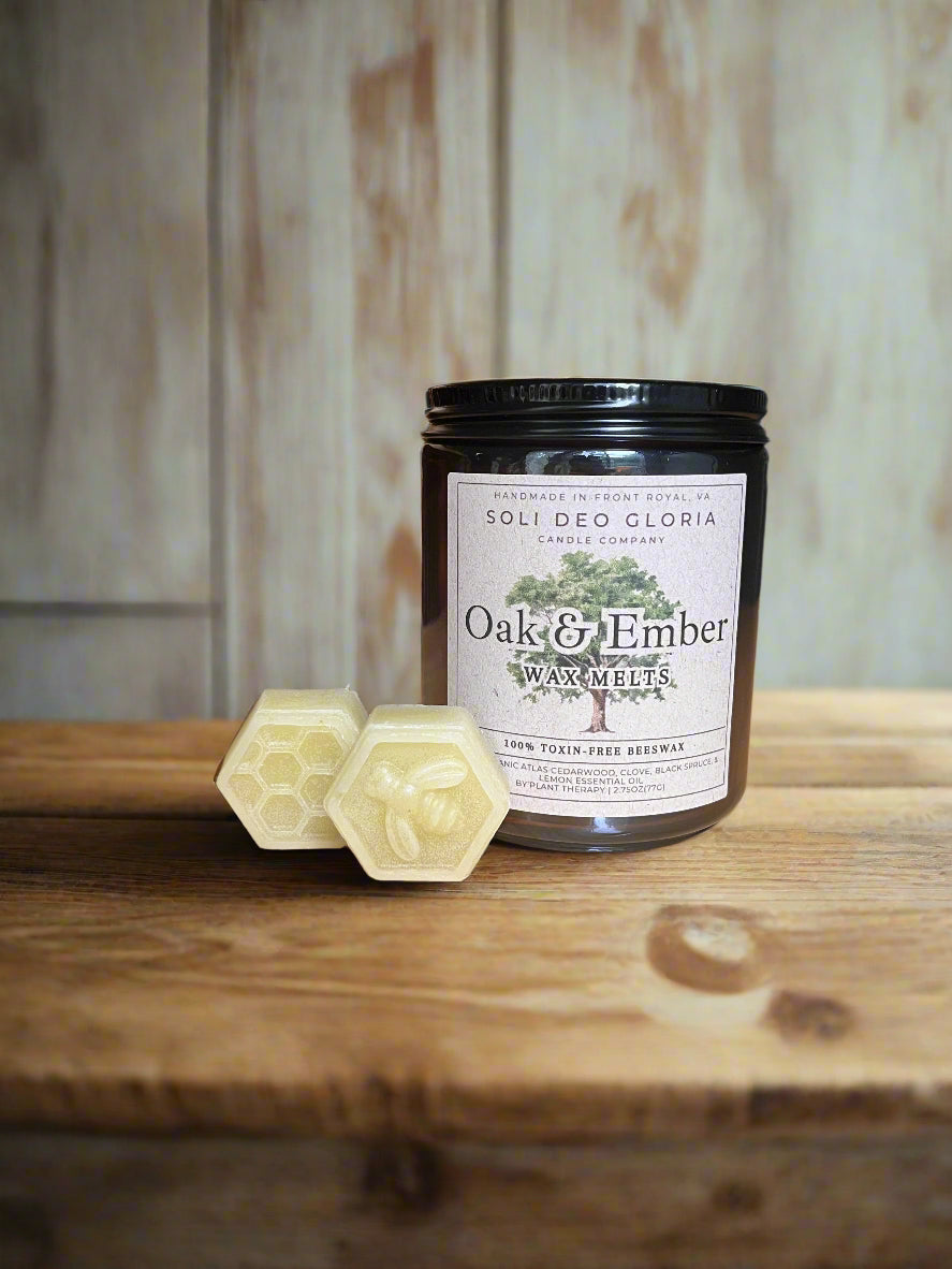 Oak & Ember Beeswax Candle | Warm Woodsy Organic Essential Oil Candle
