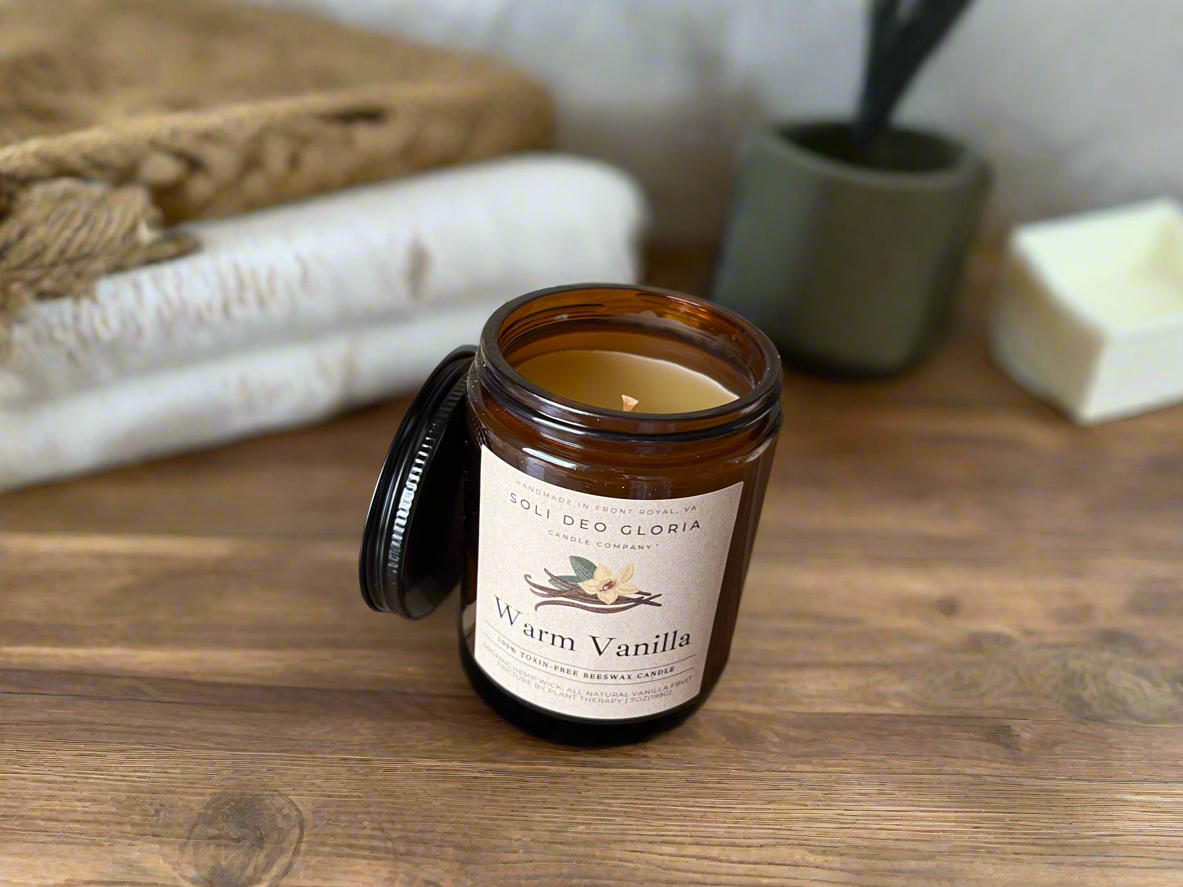 Warm Vanilla Beeswax Candle | Plant Extract Infused