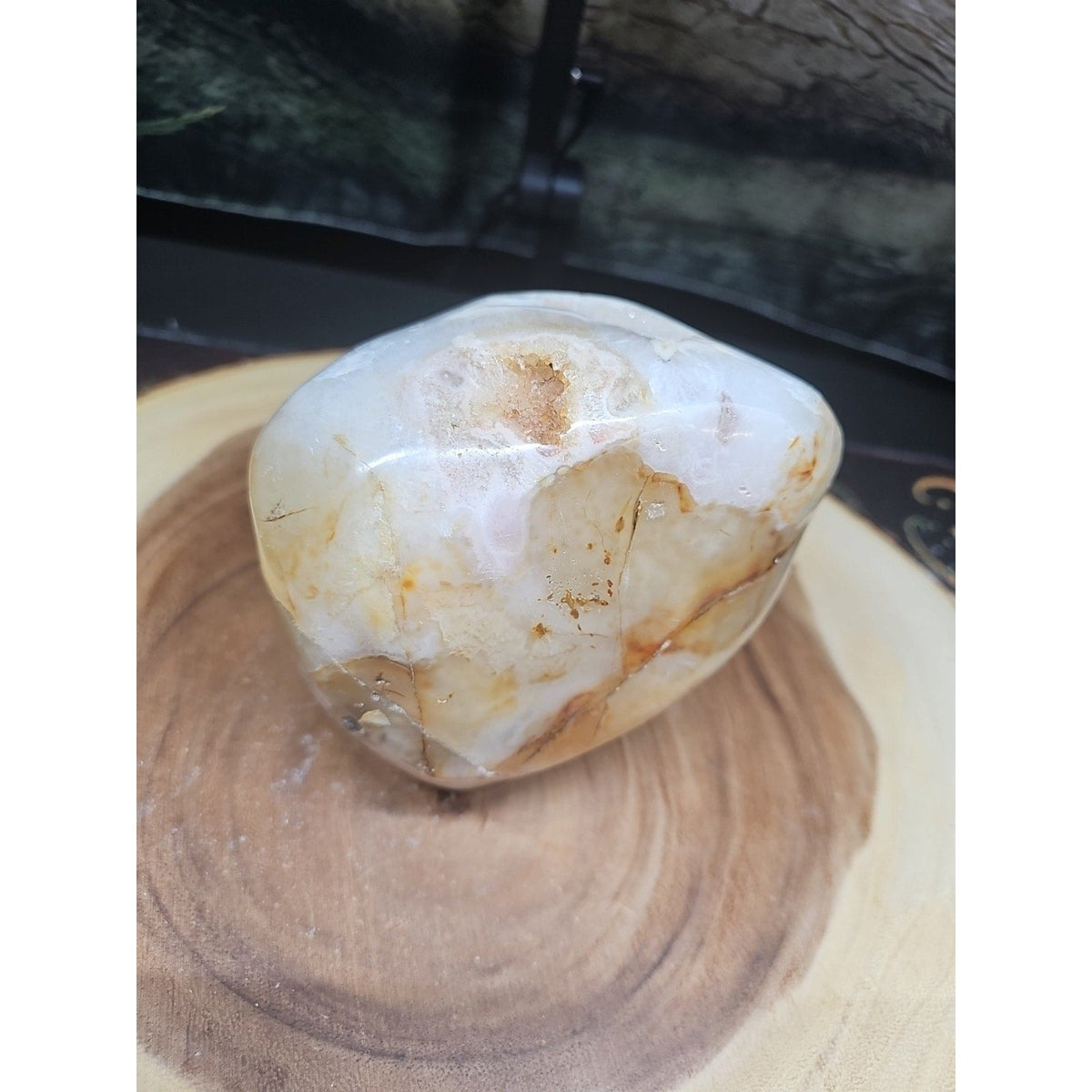 Natural 4.71lb Agate Carnelian Quartz Crystal Geode