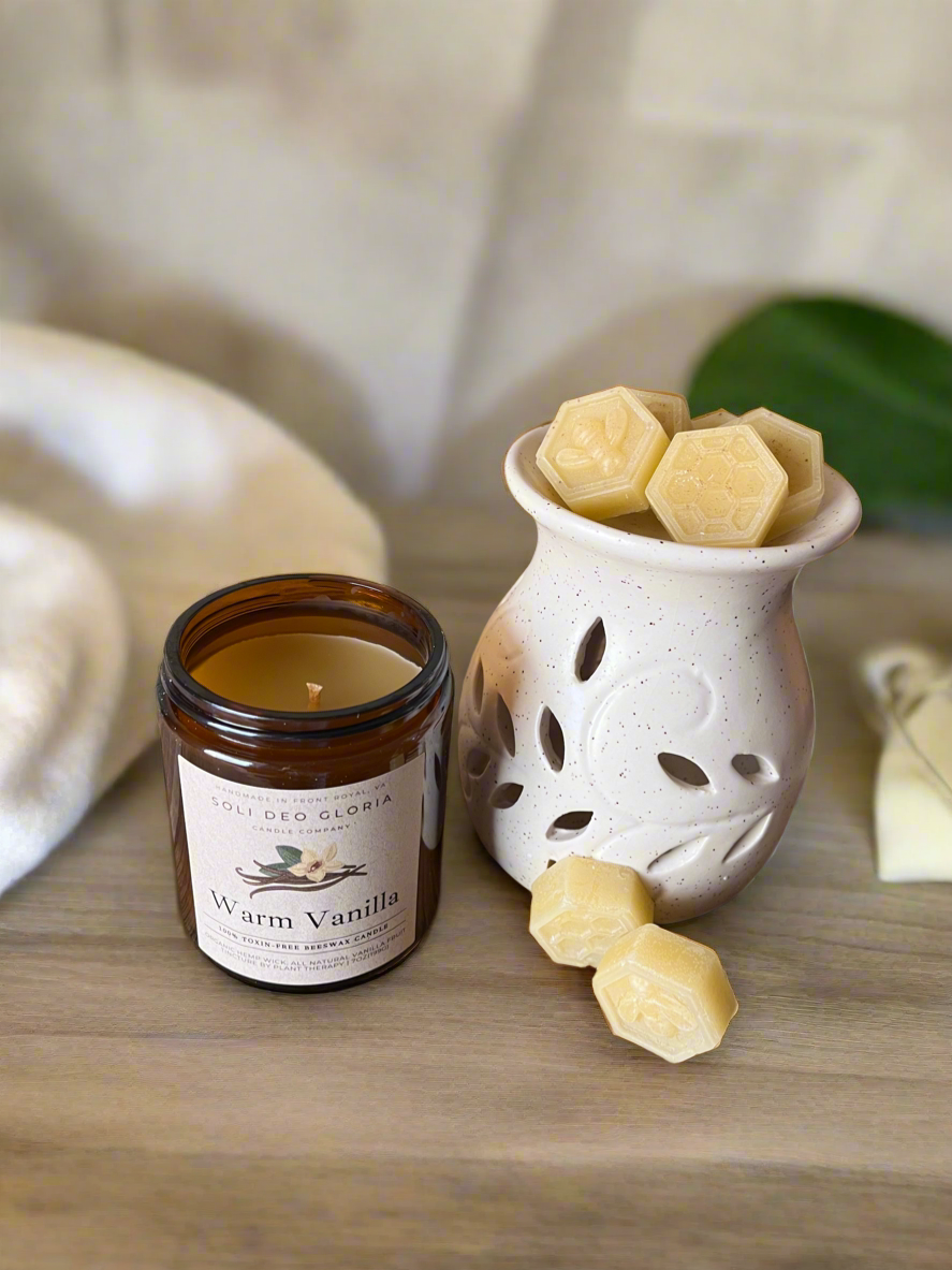 Warm Vanilla Beeswax Candle | Plant Extract Infused