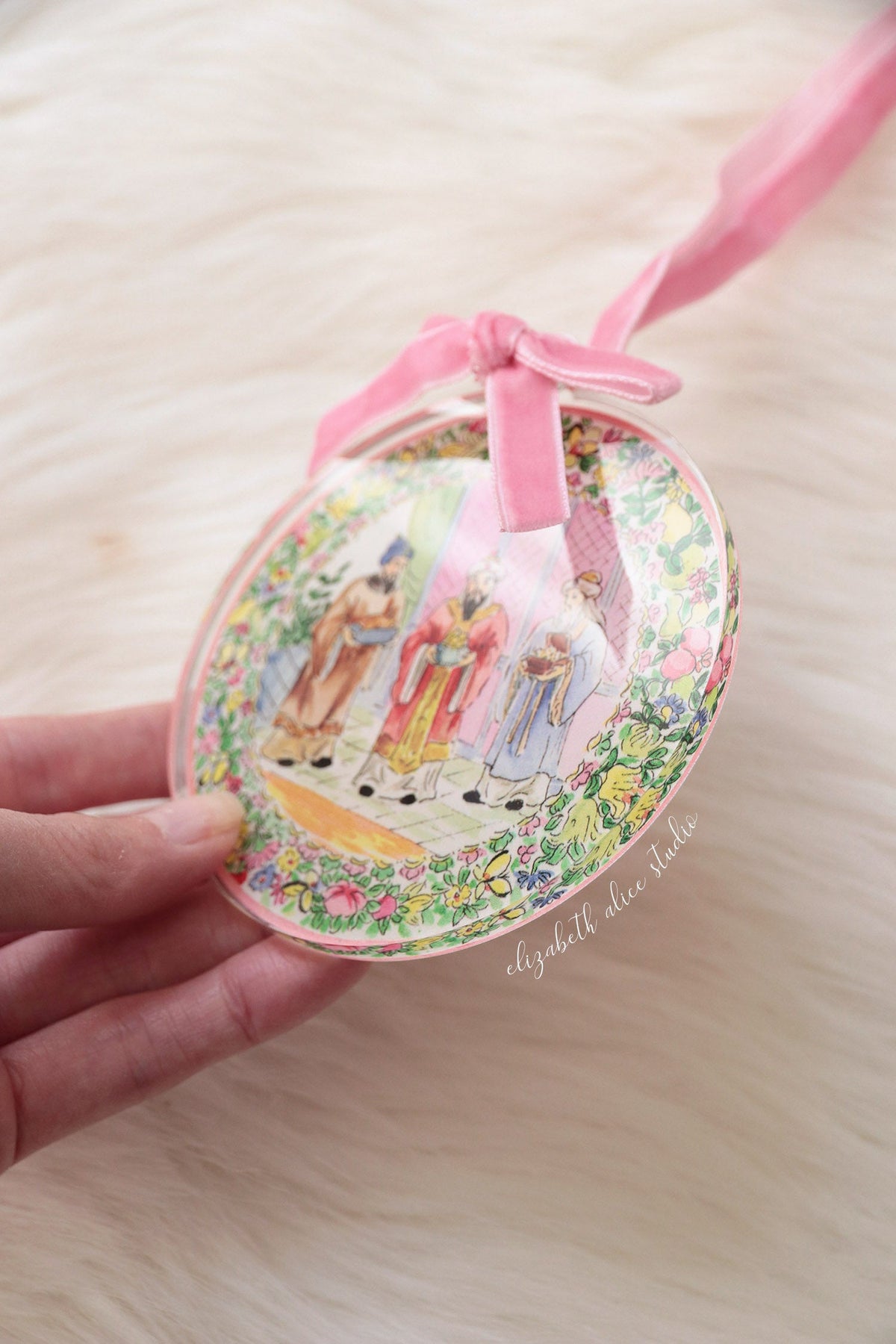 Chinoiserie acrylic ornament, The three Magi