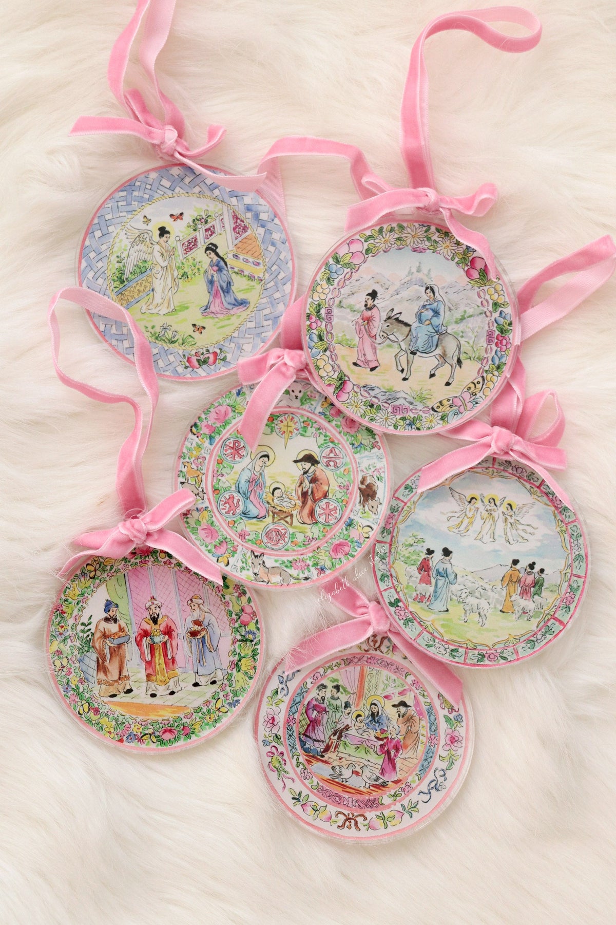 Chinoiserie acrylic ornament, The Annunciation
