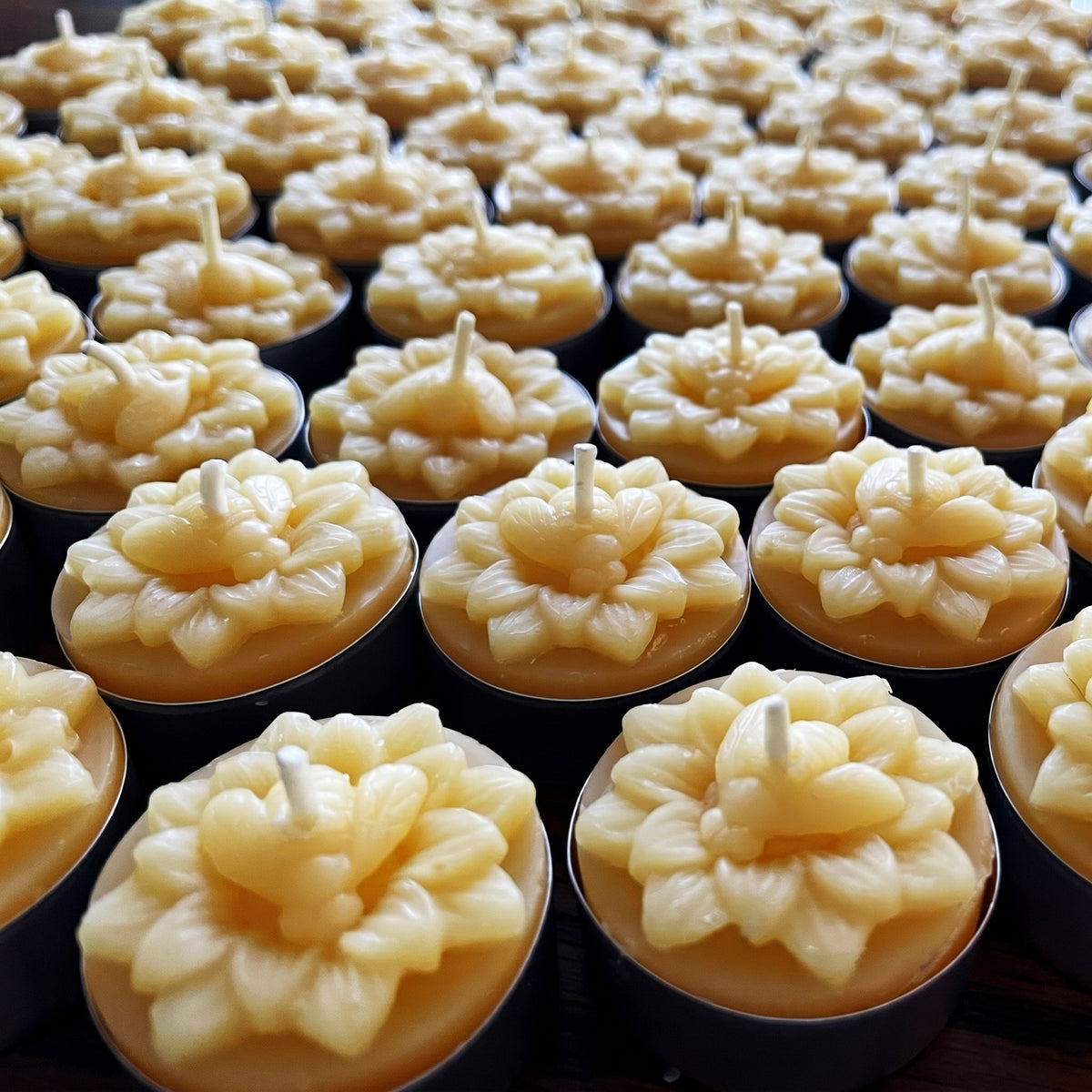 Honeybee Flower Beeswax Tealight Candles