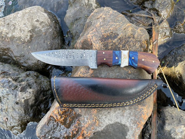 Handmade High Carbon Damascus Steel Hunting Knife/leather sheath, finger grooves TK-031