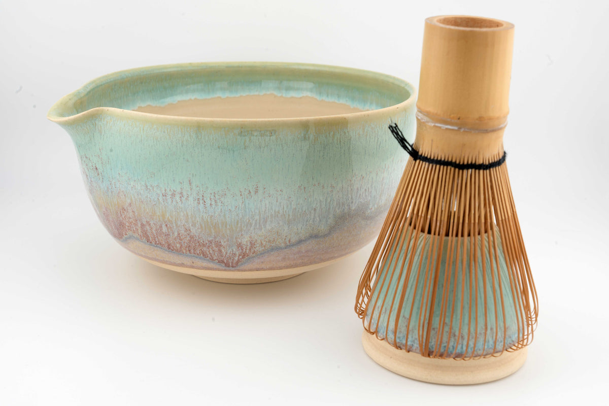 Matcha Set | Bowl with Matching Whisk Holder | Chawan and Chasentate