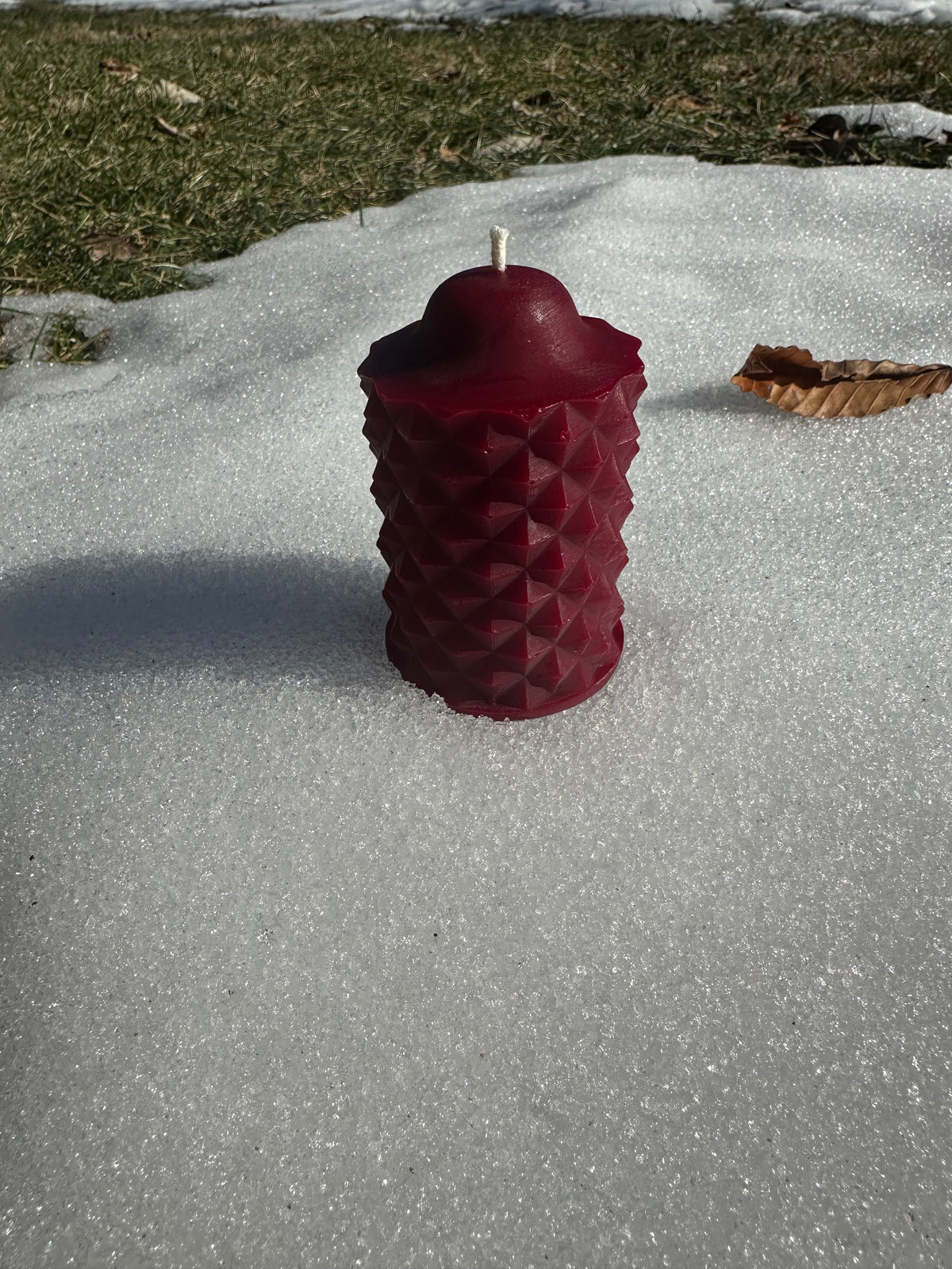Scalloped Cylinder Beeswax Candle