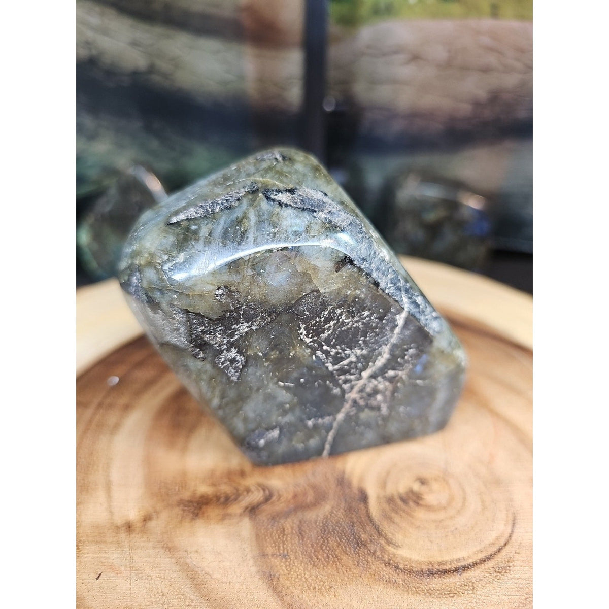 Rainbow Labradorite Spectrolite — 1.29lb, Color Flash Stone, Madagascar