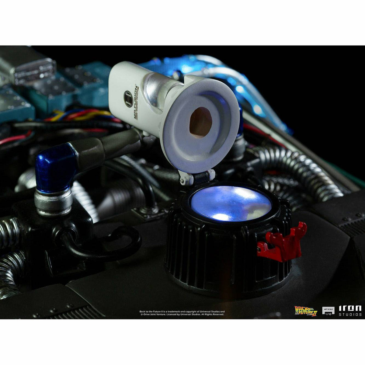 [PREMIUM] Iron Studios Back to the Future Part II DeLorean (Regular Version) 1:10 Scale Statue